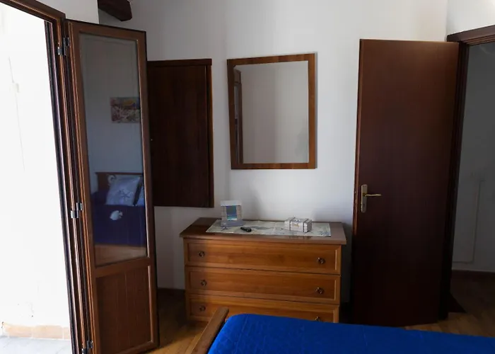 Hébergement de vacances Un Mare Di Sogni Vista Porto E Mare A *