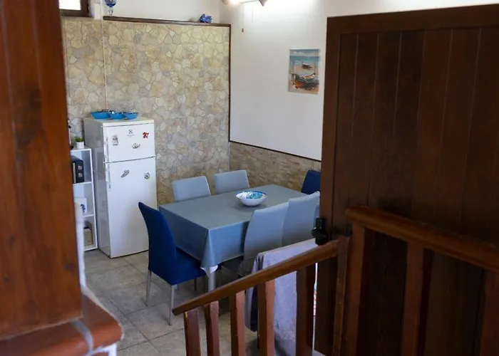Hébergement de vacances Un Mare Di Sogni Vista Porto E Mare A *